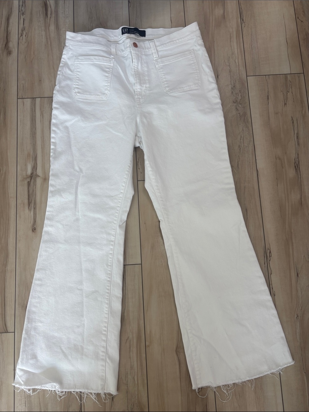 GAP White Wide-Leg High-Rise Jeans with Raw Hem